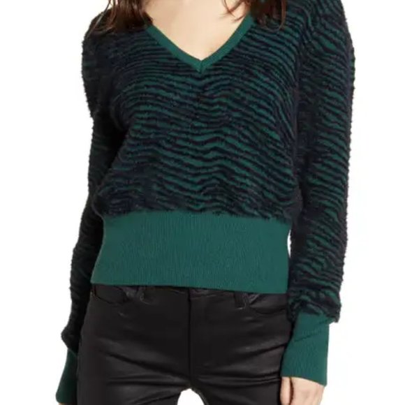 ASTR the Label Tiger Stripe V-Neck Sweater - Picture 1 of 3